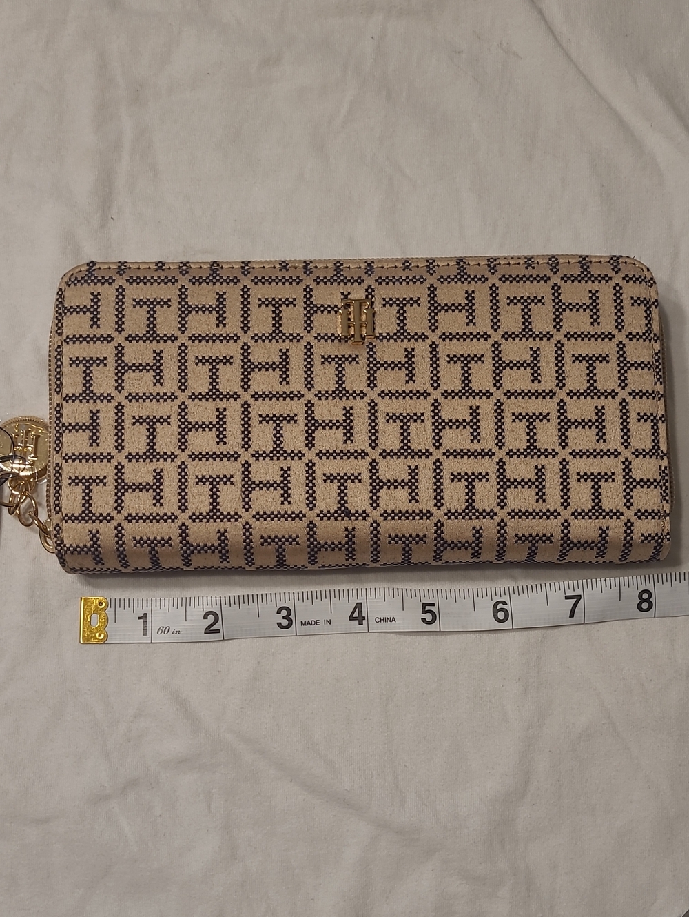 Tommy Hilfiger Beige Logo-Print Zip Wallet with Gold Hardware